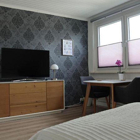 Privatzimmer Mit Eigenem Bad Und Kueche Burgwedel  Esterno foto