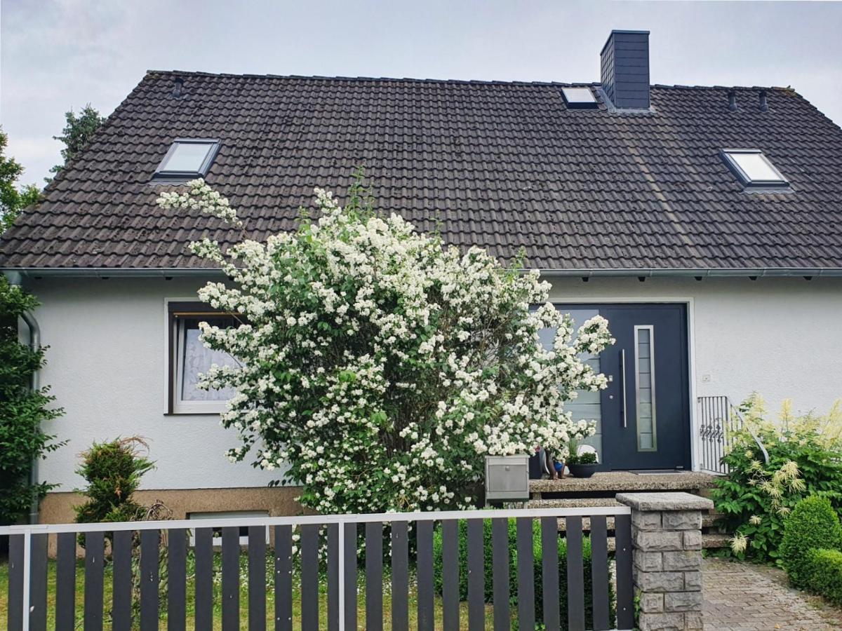 Privatzimmer Mit Eigenem Bad Und Kueche Burgwedel  Esterno foto