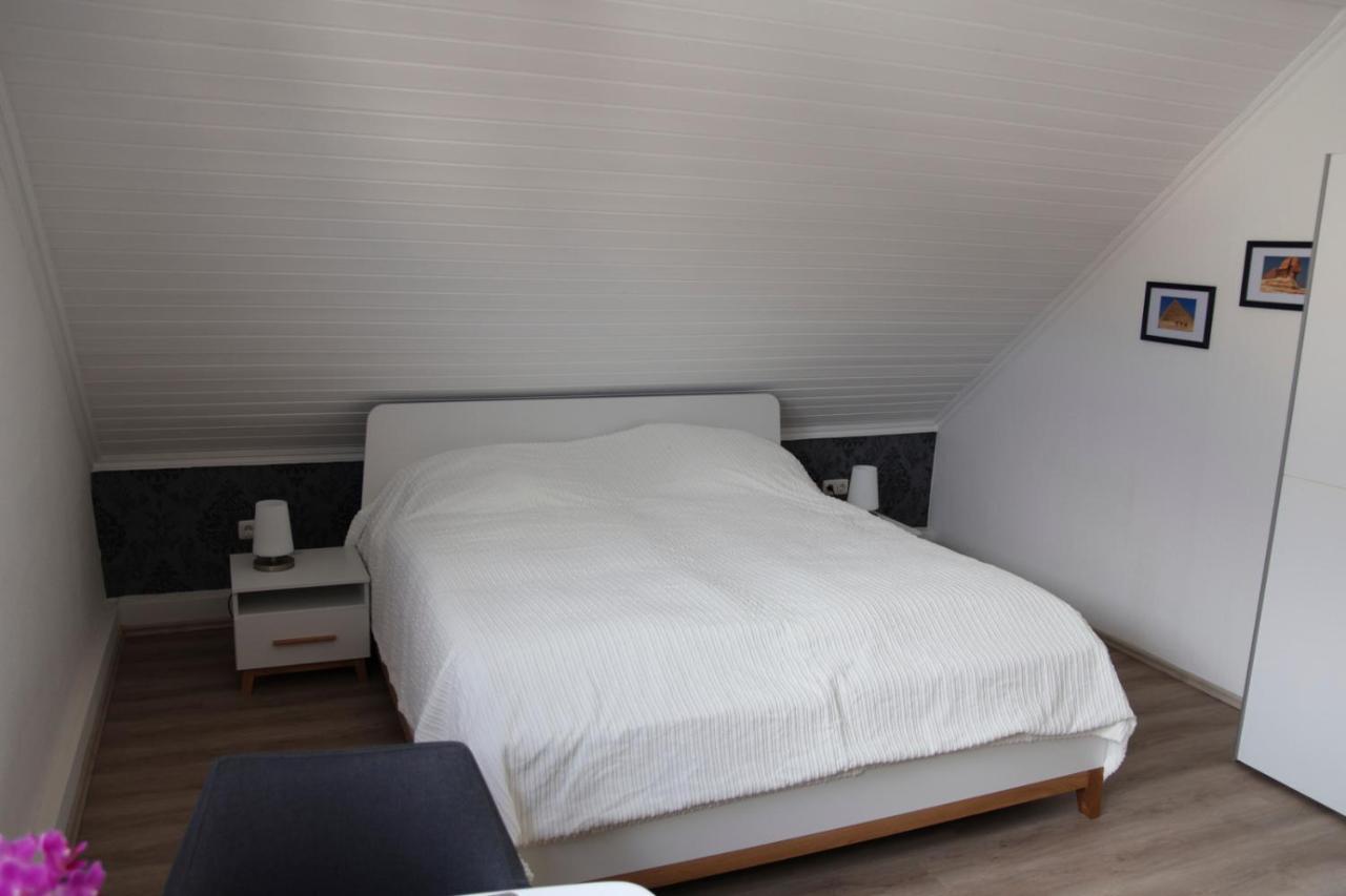 Privatzimmer Mit Eigenem Bad Und Kueche Burgwedel  Esterno foto