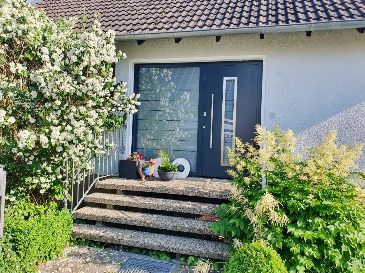 Privatzimmer Mit Eigenem Bad Und Kueche Burgwedel  Esterno foto