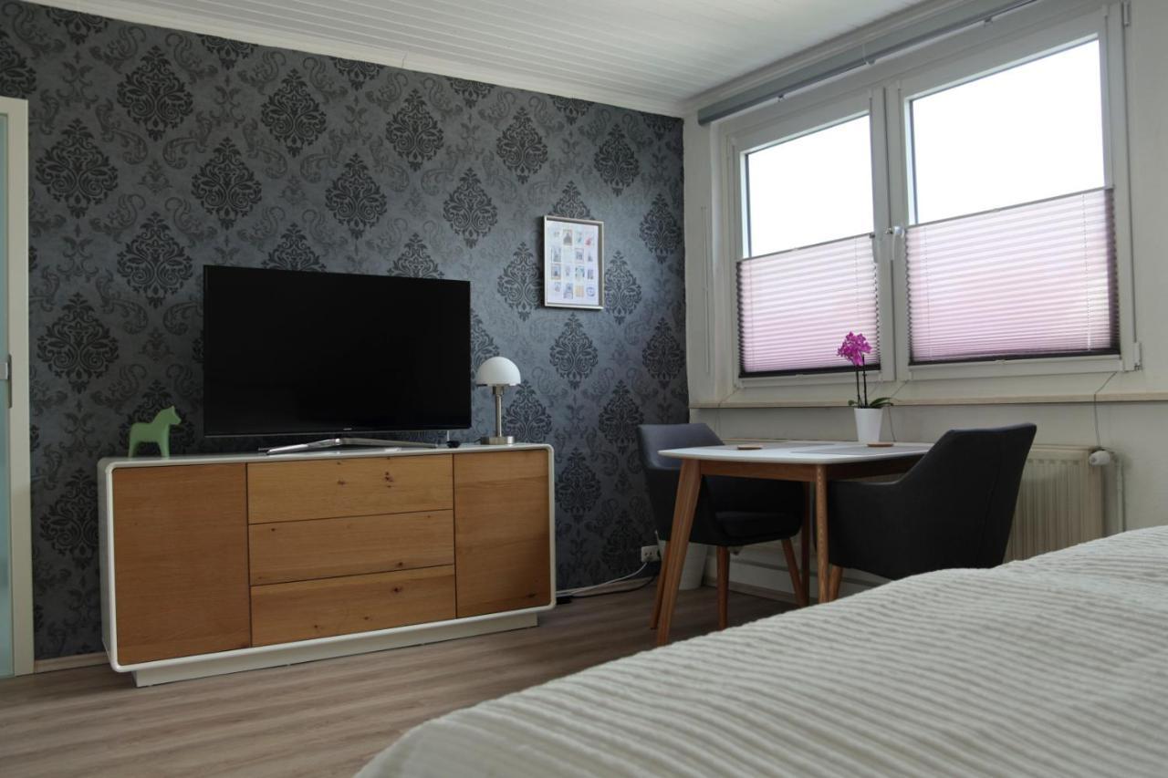 Privatzimmer Mit Eigenem Bad Und Kueche Burgwedel  Esterno foto